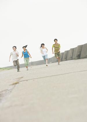 独自の研修ゲームで身に付ける営業力